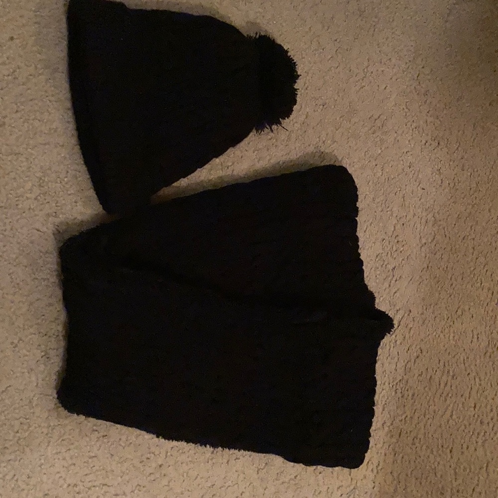 Winter hat and scarf